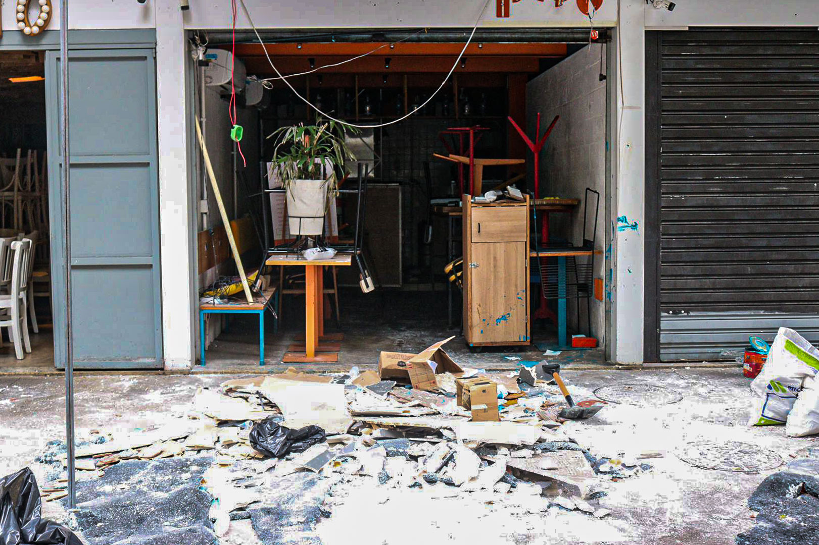 Explosão causa estragos em restaurante na Zona Sul de Niterói