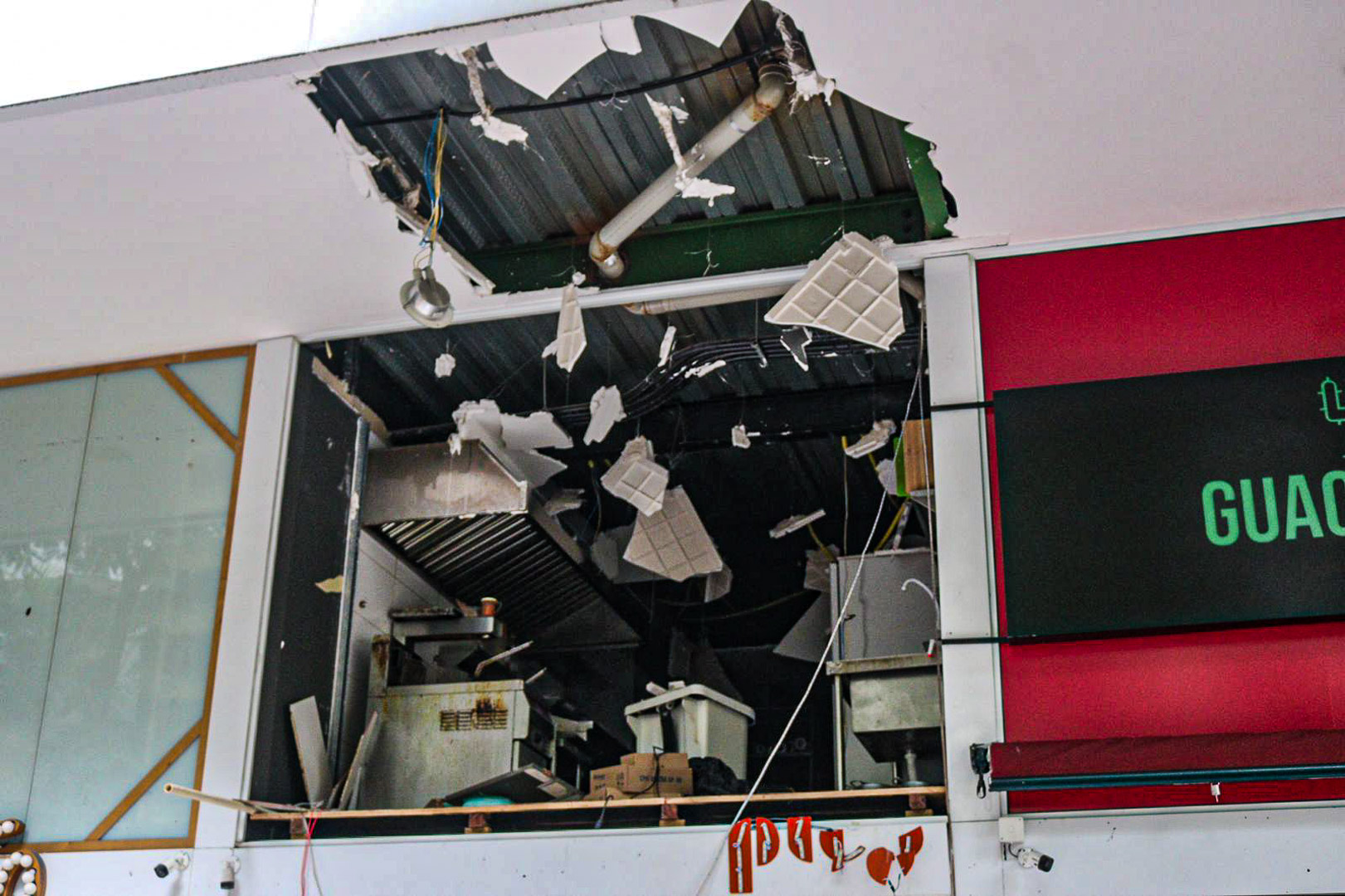 Explosão causa estragos em restaurante na Zona Sul de Niterói