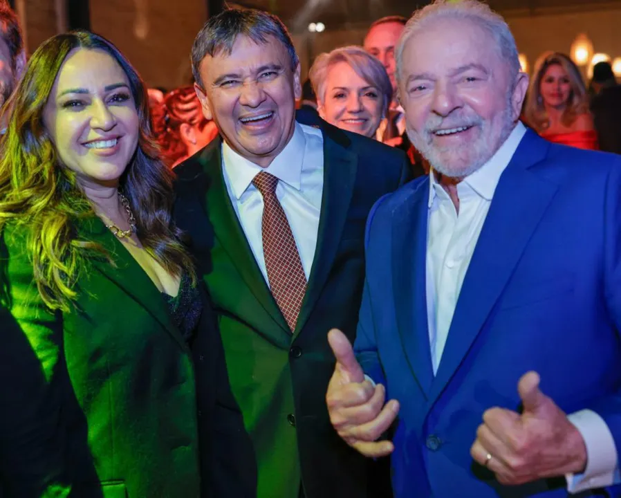 Lula abre álbum de fotos do casamento com Janja; confira