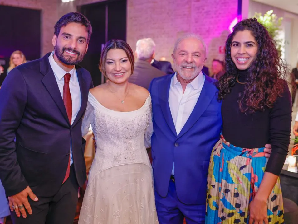 Lula abre álbum de fotos do casamento com Janja; confira