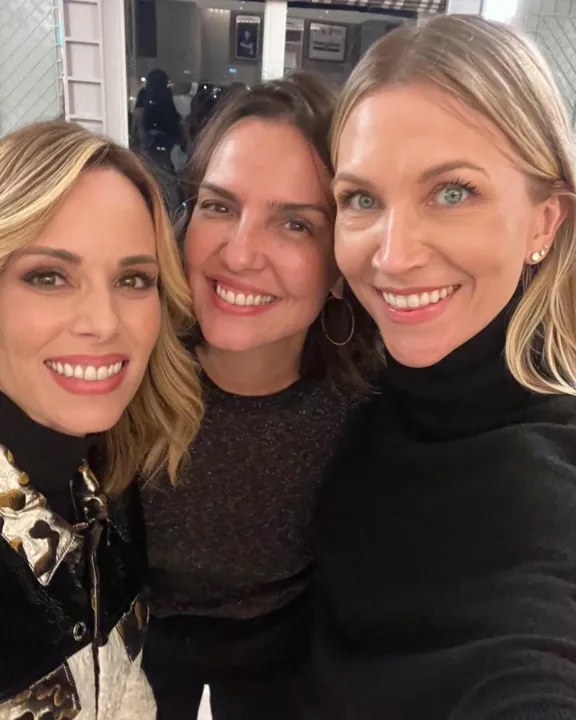 Ana Furtado junro com a esposa do Faustão, Luciana Castro e a jornalista Anne