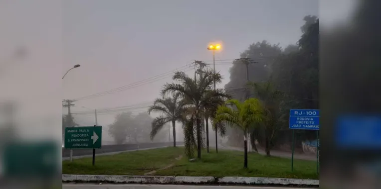 Manhã de neblina em Niterói