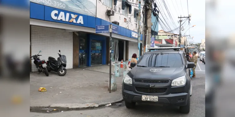 Criminosos explodiram agência da Caixa Econômica em São Gonçalo