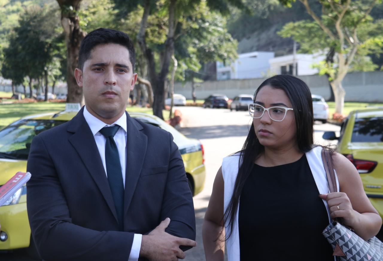 Jovem morta suspeita de ter sido envenenada por madrasta é exumada