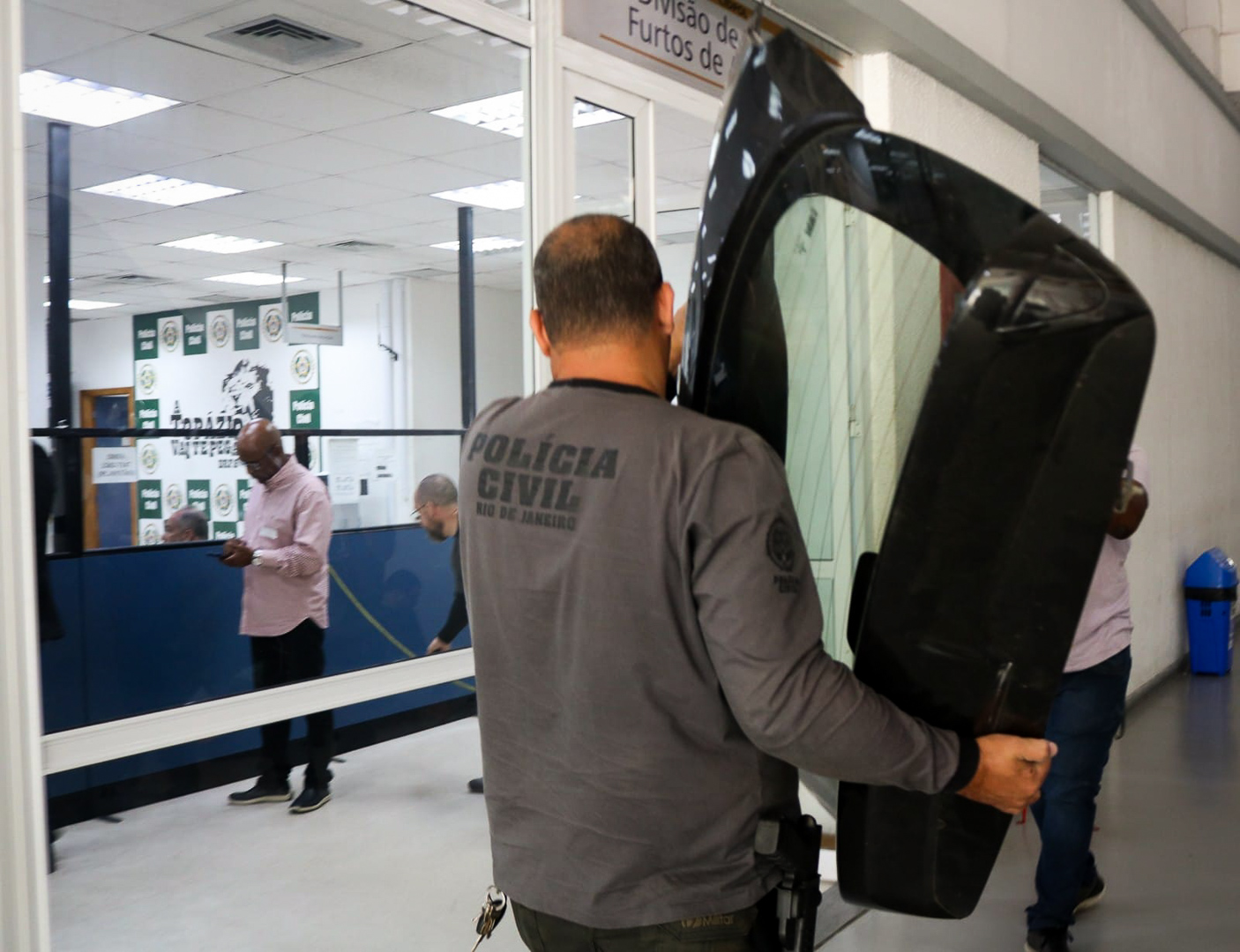 Operação contra ladrões de carros termina com 20 presos