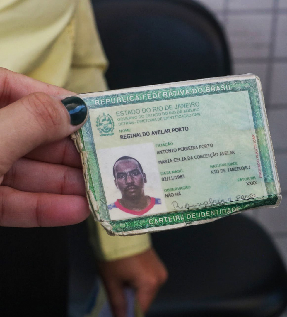 'Somos intrusos na sociedade', diz irmã de caseiro morto pela PM