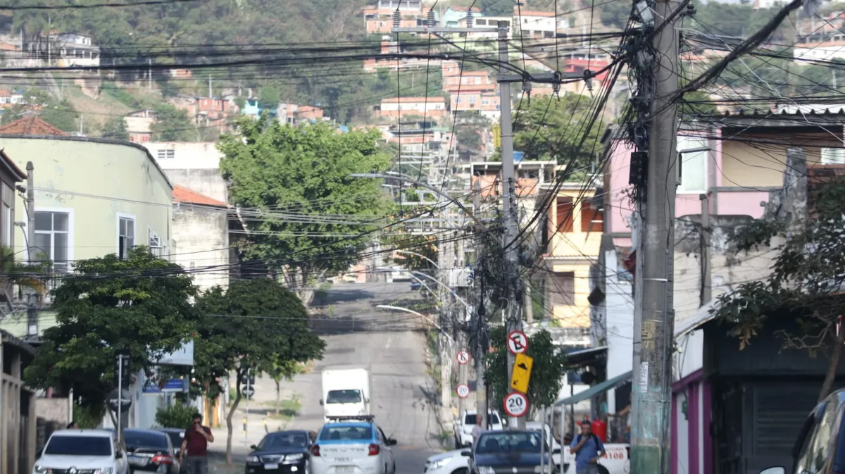 Veja imagens da megaoperação no Complexo do Alemão