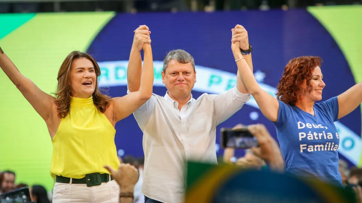 A deputada federal Carla Zambelli está no evento