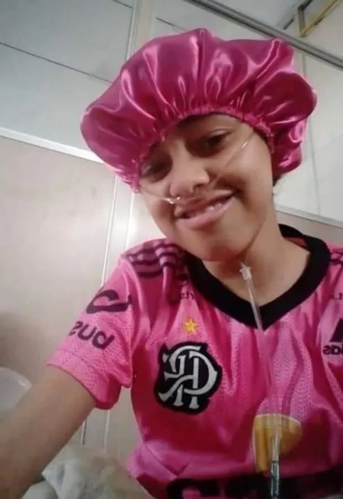 Sempre vestida com a camisa do clube do coração