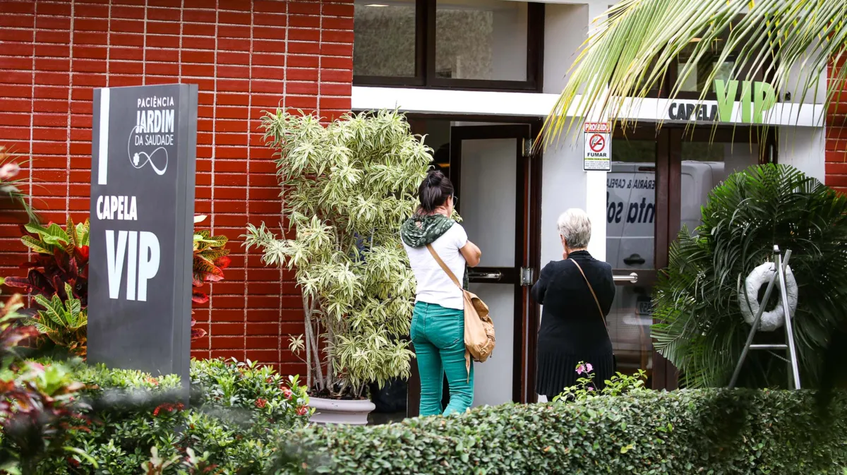 Enterro de Gerominho no Jardim da Saudade em Paciência