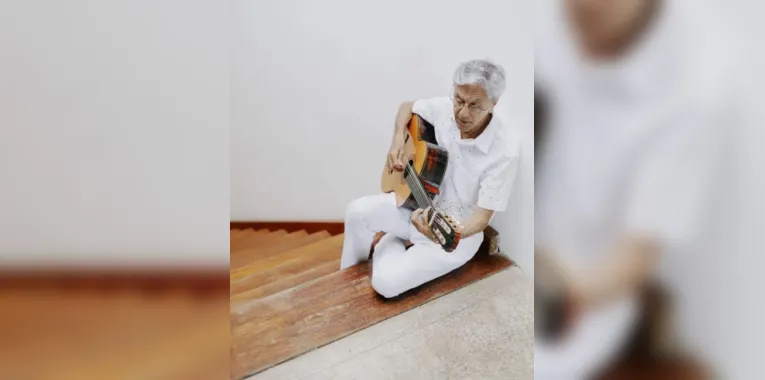 Caetano Veloso 80 anos: cantor comemora com show em família