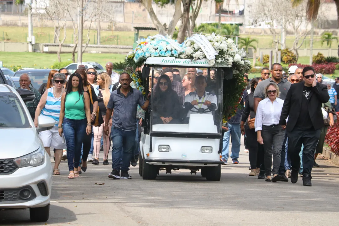 Familiares e amigos se reuniram para a cerimônia