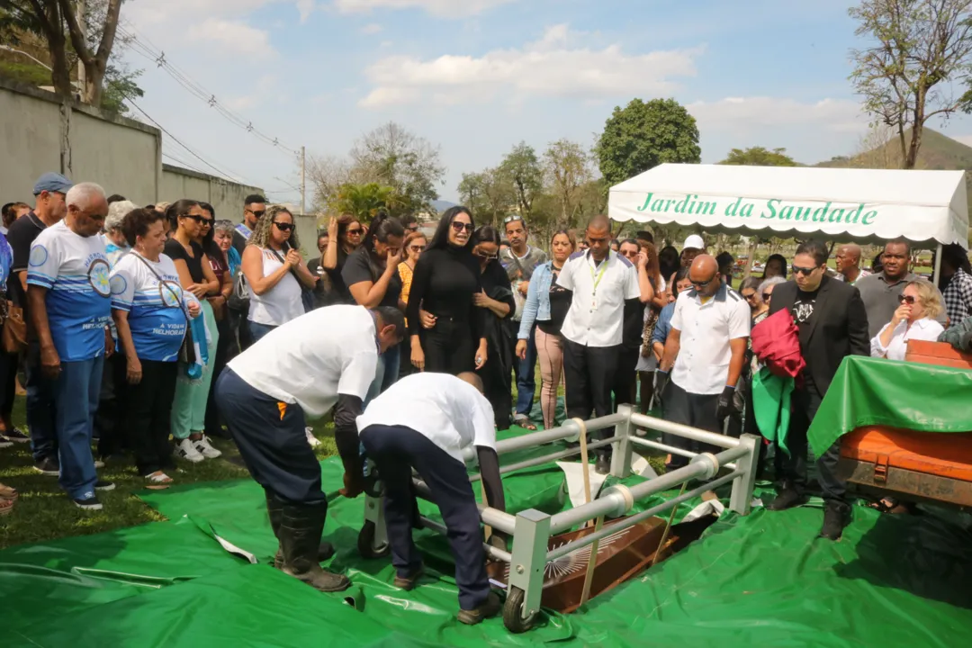 Sepultamento aconteceu no cemitério Jardim da Saudade, em Sulacap