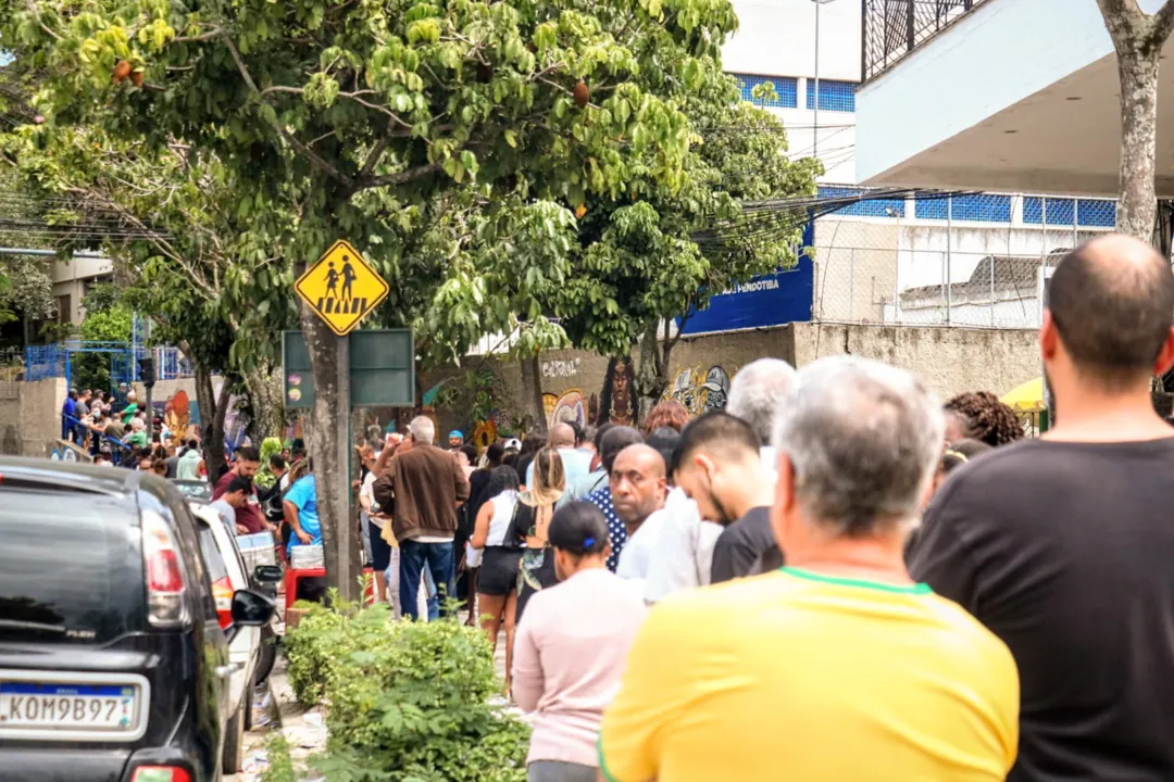 Colégio Leopoldo Fróes, eleições 2022, filas