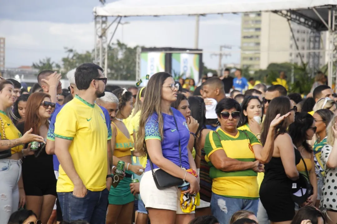 Jogo foi desanimador, mas depois a festa seguiu