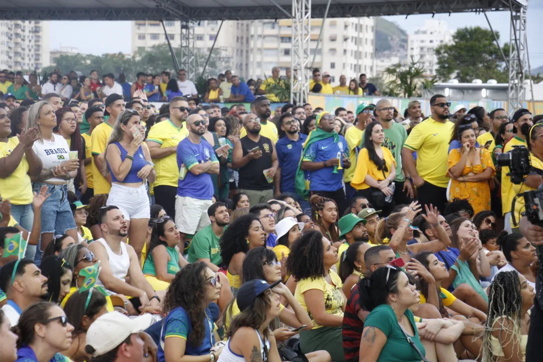 A tensão tomou conta quando Camarões fez gol