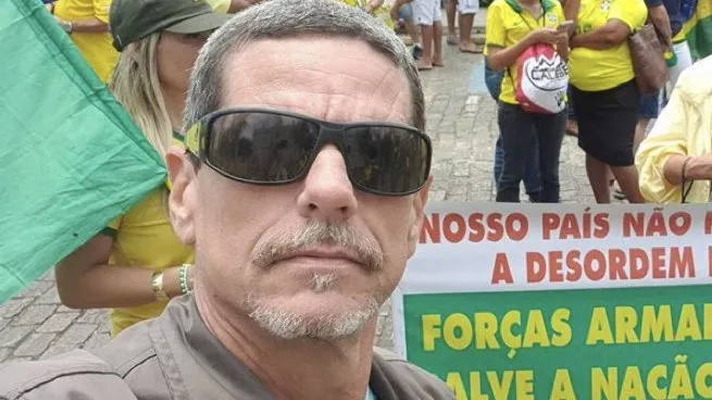 O ex-BBB é um artista plástico baiano e apoiador ferrenho do ex-presidente, Jair Bolsonaro