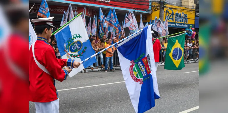 Desfile Cívico em São Gonçalo movimenta ruas