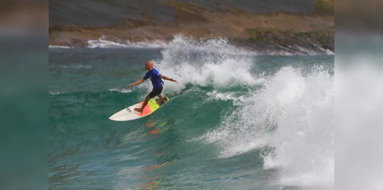 Lendas do surfe dão show na final do CBSurf Itacoatiara Master