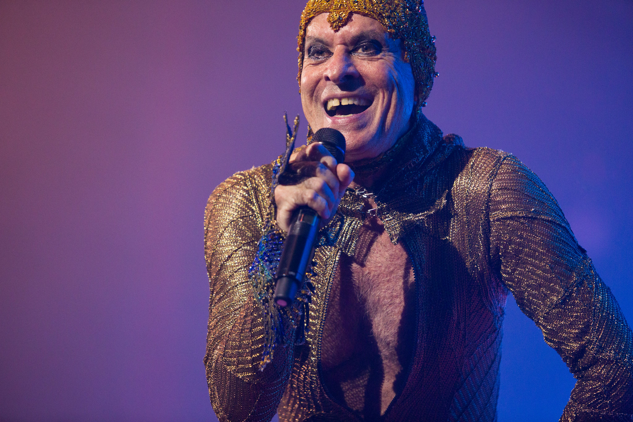 Cantor retorna com show de interpretações de Raul Seixas, Fagner, Caetano Veloso e Beto Guedes