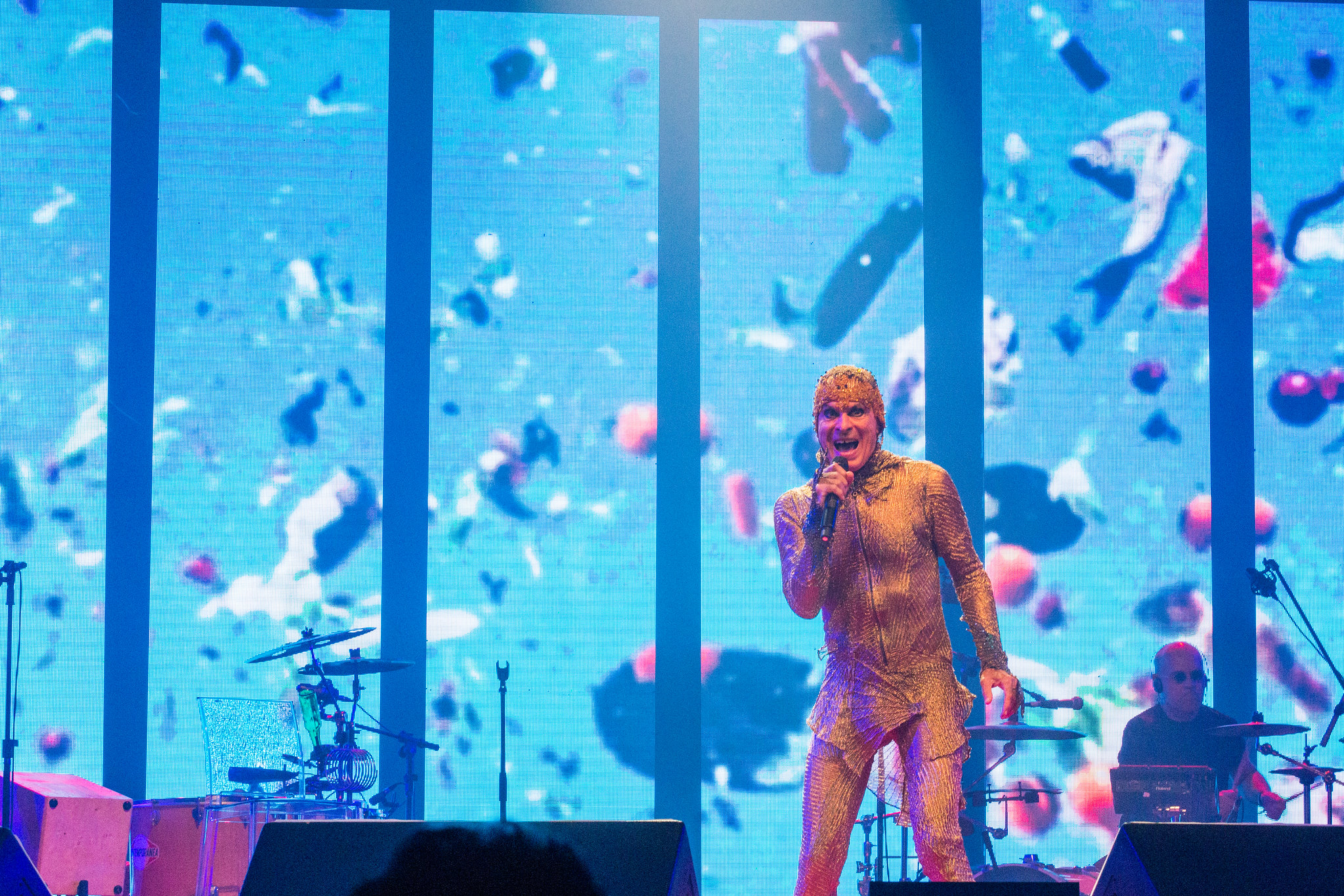 Cantor retorna com show de interpretações de Raul Seixas, Fagner, Caetano Veloso e Beto Guedes