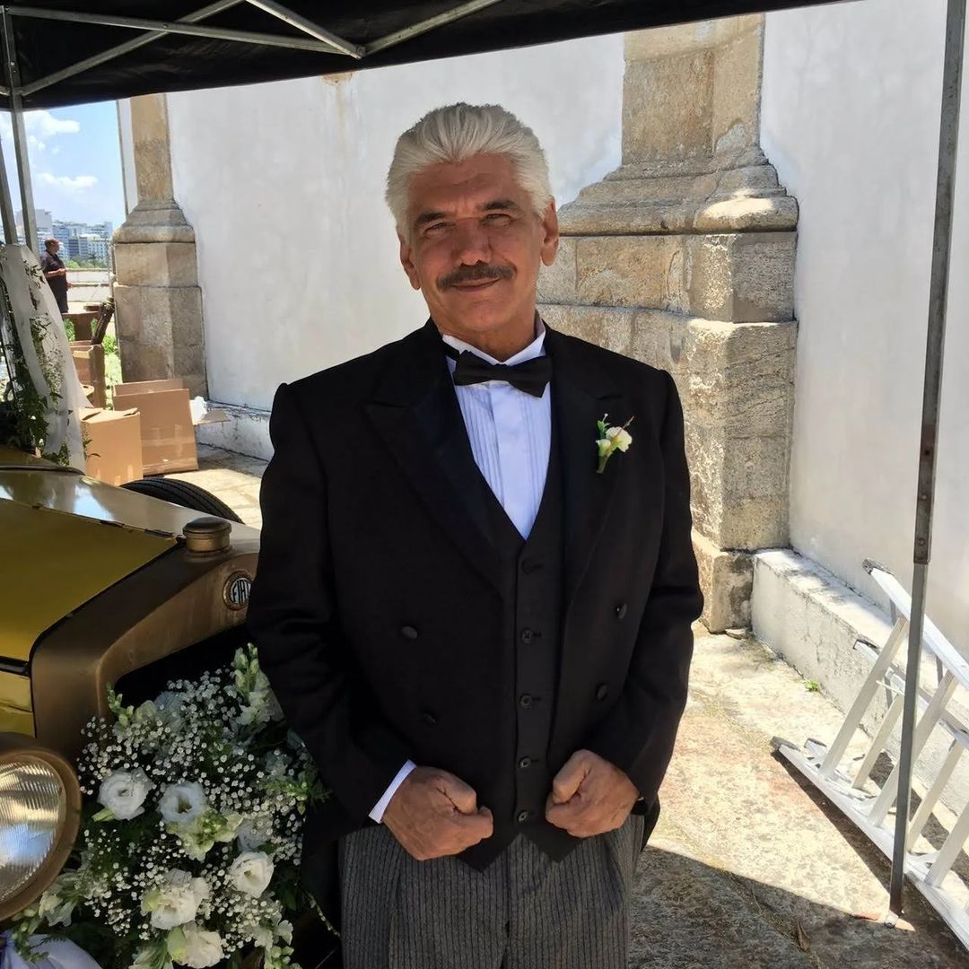 Jackson Antunes será o ator que substituirá José Dumont na novela "Todas as Flores"
