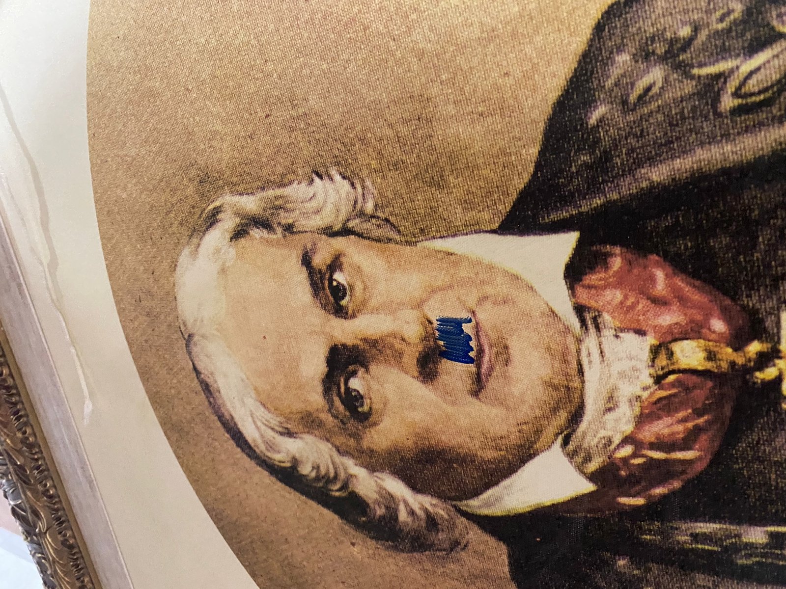 Obras de arte foram vandalizadas