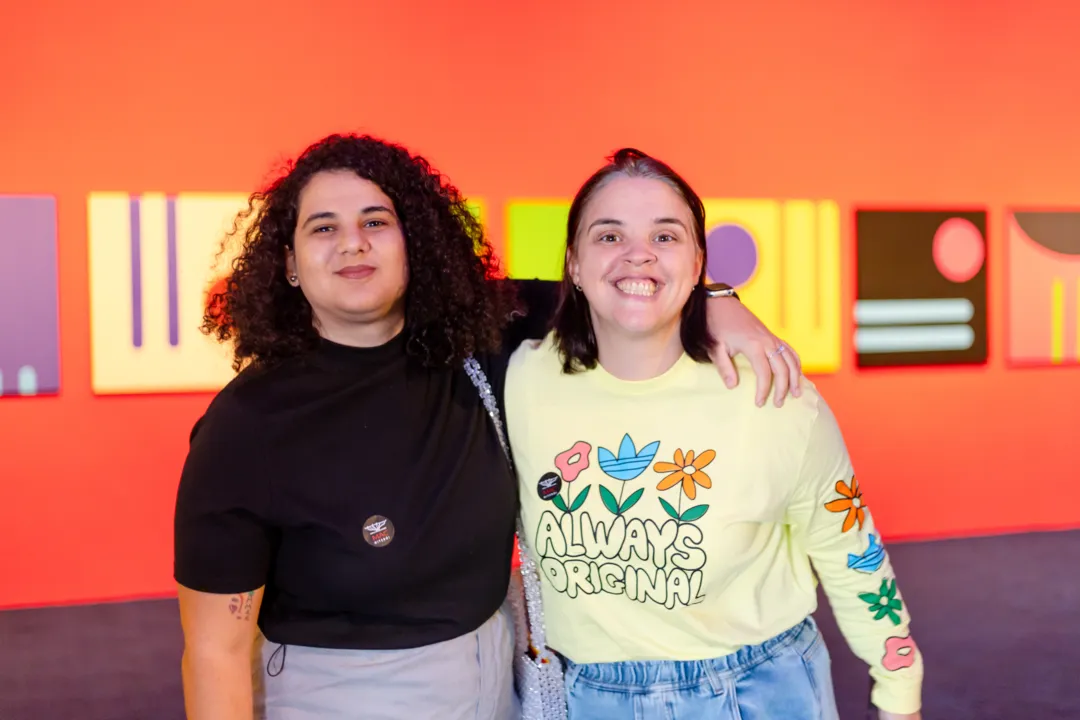 Ana Luisa e Carla são fãs do artista há anos 