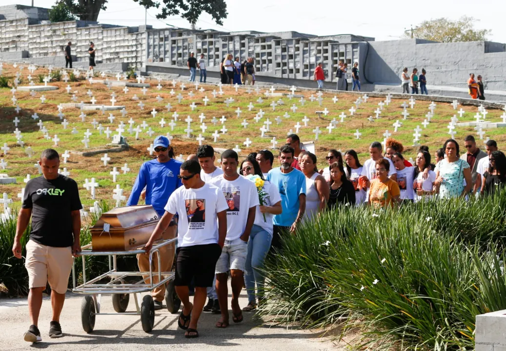 Velório e sepultamento aconteram no cemitério de Santa Cruz