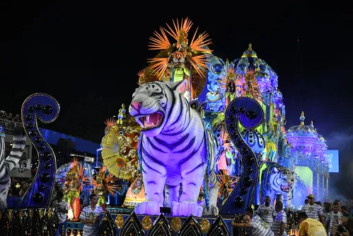 A Tuiuti foi a segunda escola de samba na Sapucaí 