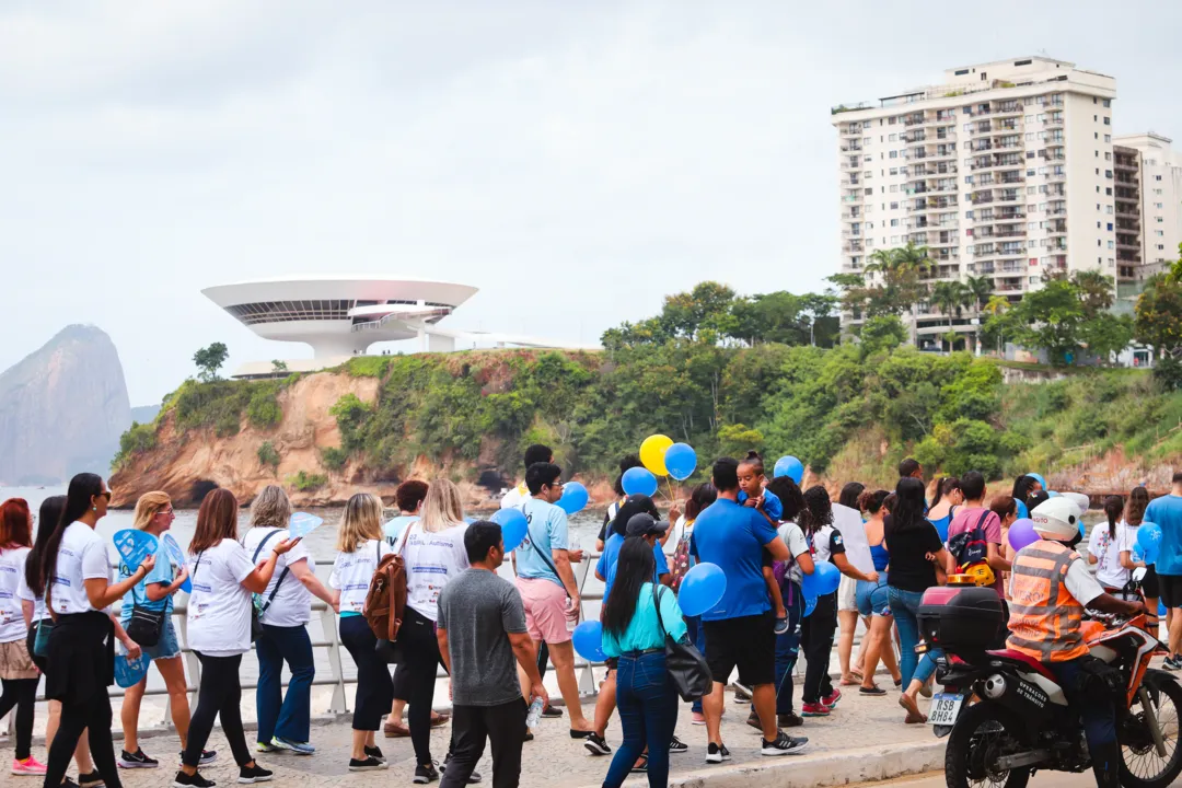 A caminhada movimentou Niterói e contou com o apoio da Prefeitura e da Guarda Municipal 