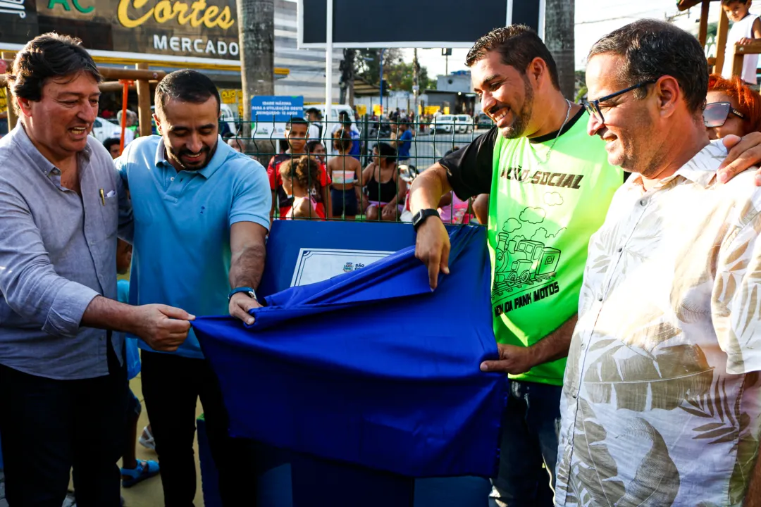 Inauguração da Praça de Itaúna, em São Gonçalo