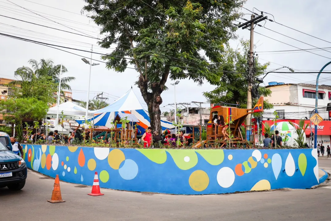 Gradim ganha praça revitalizada com brinquedos e plantas frutíferas