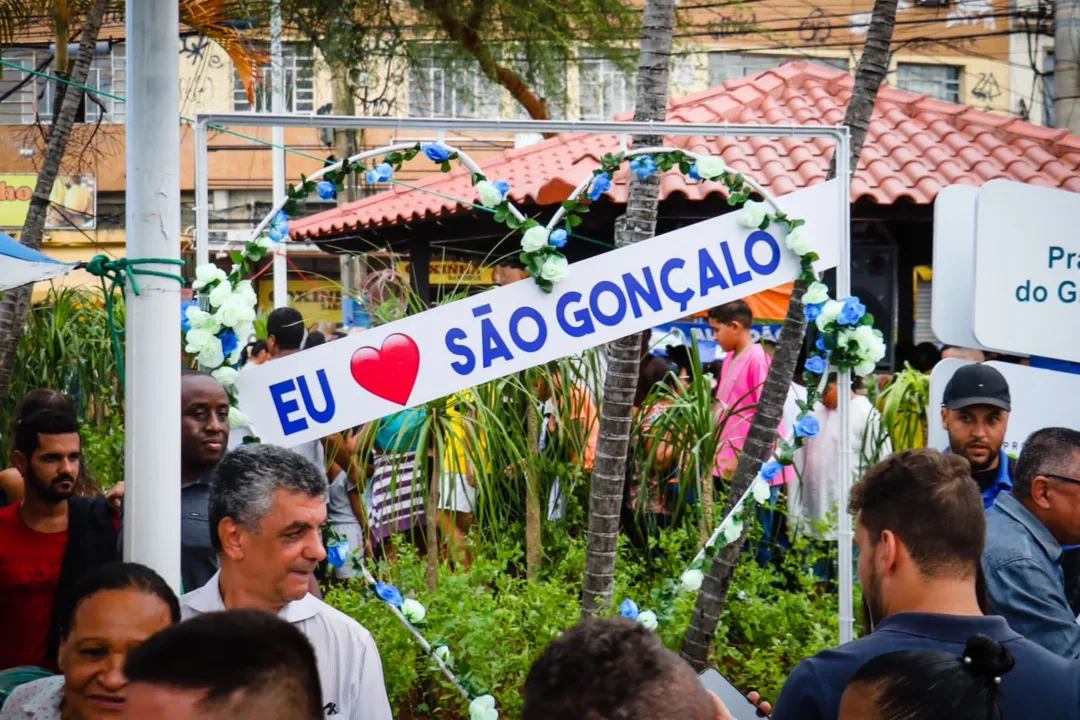 Gradim ganha praça revitalizada com brinquedos e plantas frutíferas