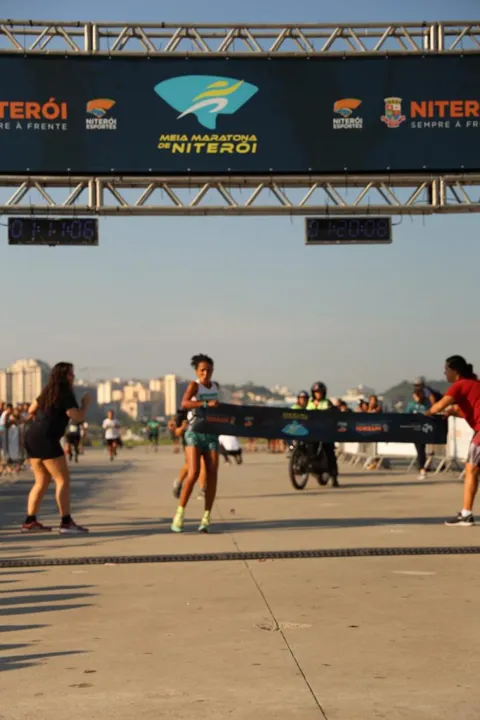 A 5° Meia Maratona de Niterói aconteceu neste final de semana