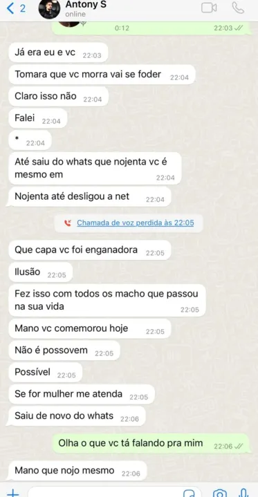 Prints mostram momentos de agressão verbal feita pelo jogador