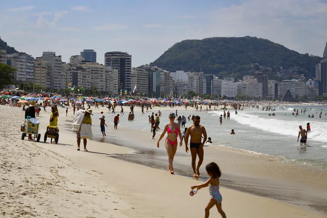 Praia teve dia de final de semana no Rio