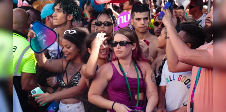 Foliões curtem Bloco da Anitta no Centro do Rio 