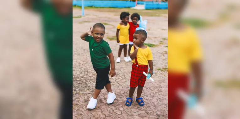Fotógrafo viraliza ao recriar 'Turma da Mônica' com crianças negras
