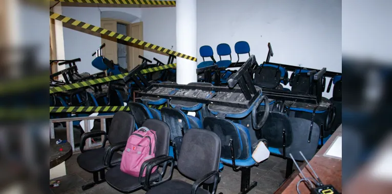 Escola de teatro Marins Penna foi interditada artisticamente pelos alunos 