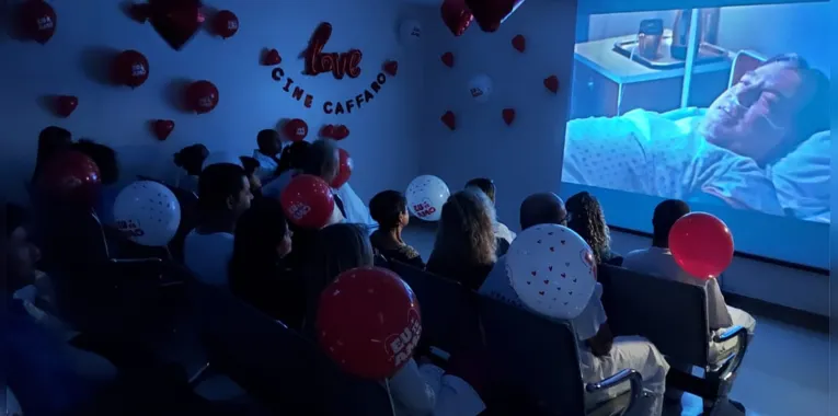 Hospital tem sessão de cinema para pacientes no 'Dia dos Namorados'