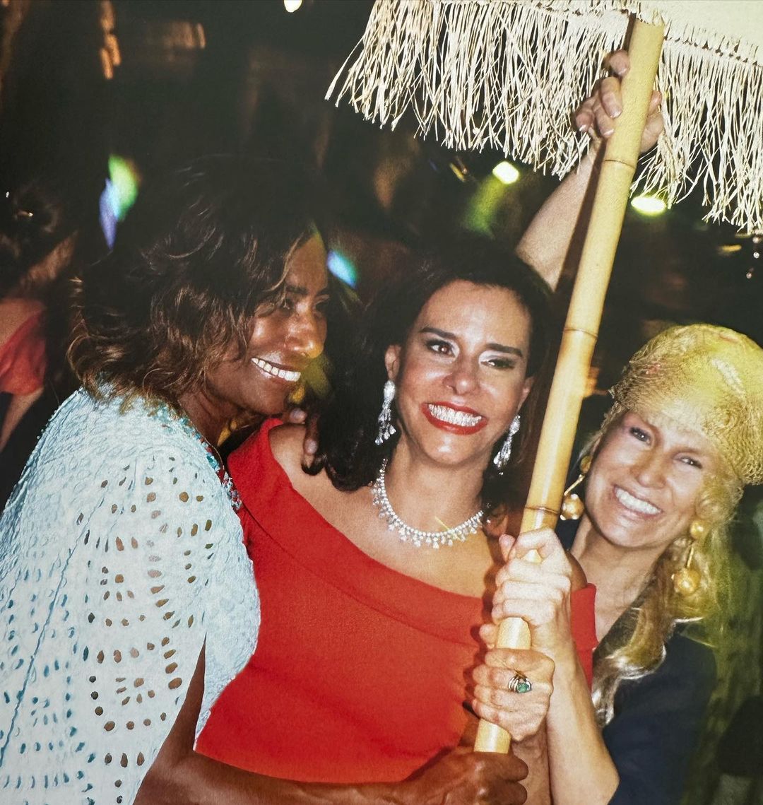 Narcisa homenageou Glória Maria nas redes sociais