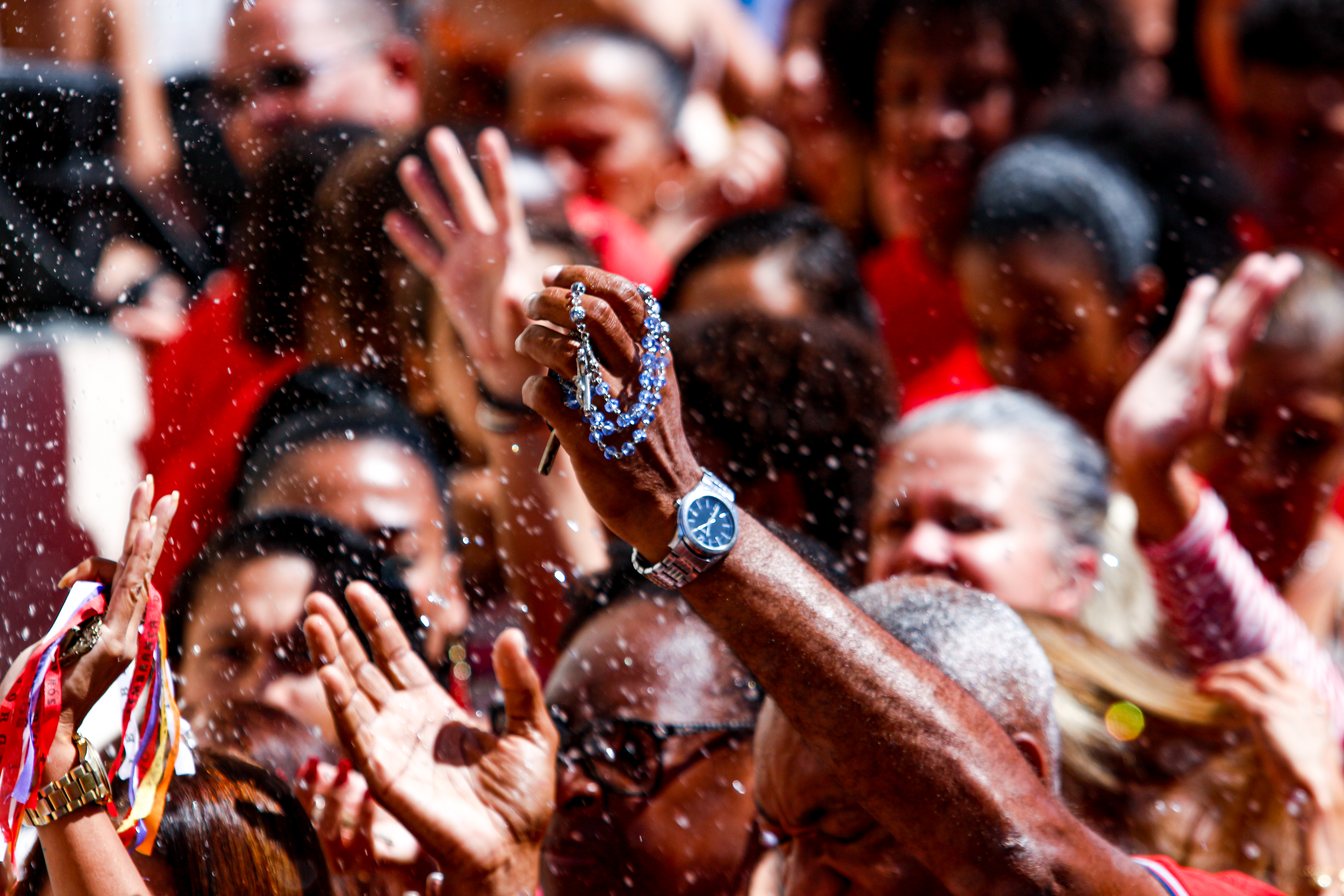 Devotos celebram dia de São Jorge, o padroeiro do Rio de Janeiro
