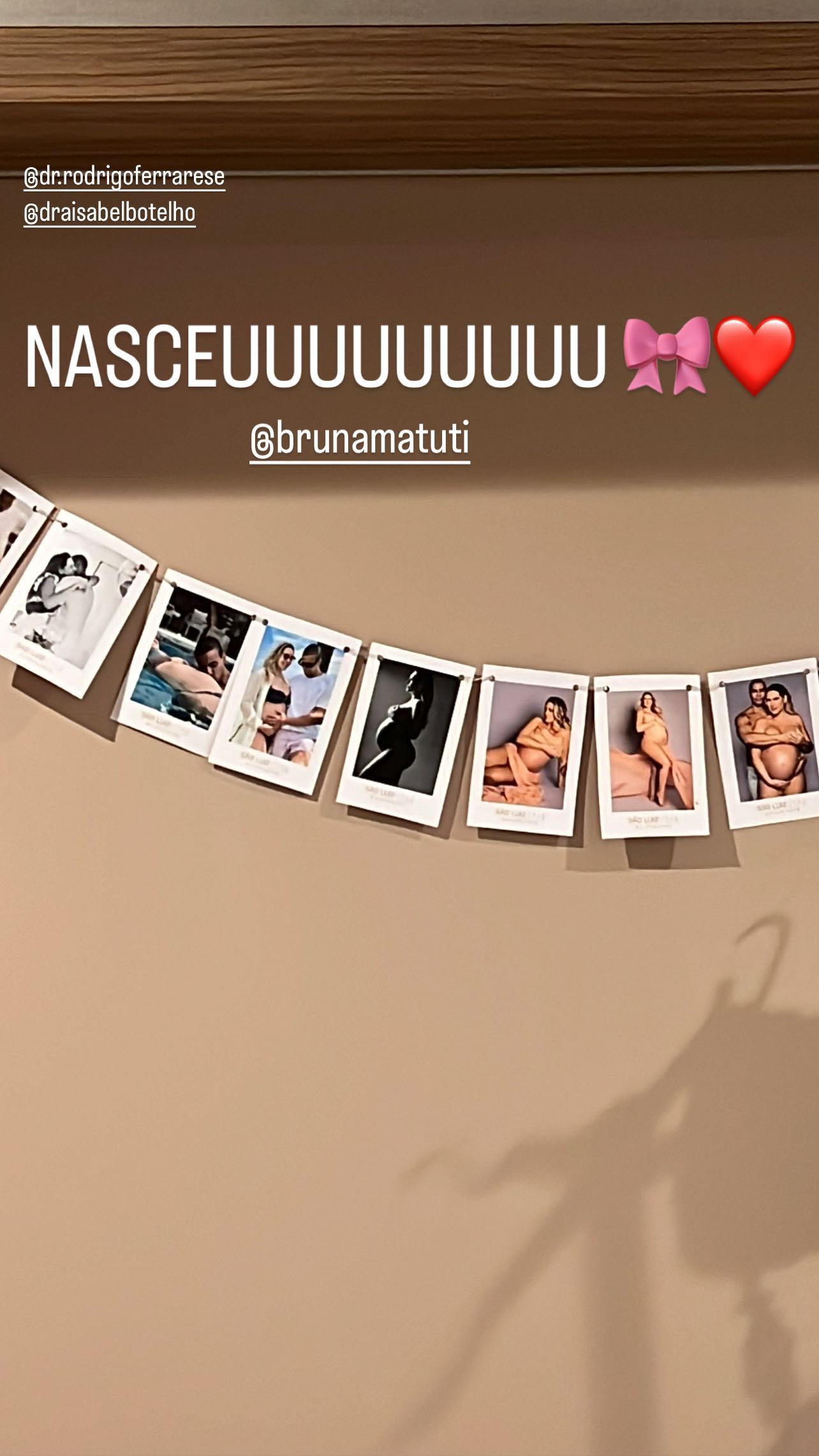 O jornalista usou essa foto para anunciar o nascimento da filha