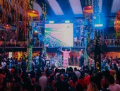 Bloco Seremos Felizes anima tarde de pagode ao lado do Mercado Municipal de Niterói