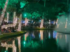 Luzes de Natal fazem sua estreia no Campo de São Bento, em Niterói