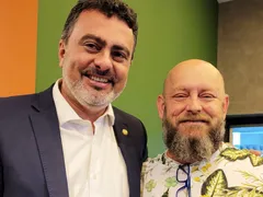 Medalha Tiradentes celebra trajetória de Luiz Antonio Simas na cultura do Rio