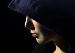 A verdadeira história das bruxas: o poder feminino que resistiu às fogueiras