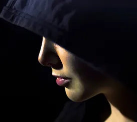 A verdadeira história das bruxas: o poder feminino que resistiu às fogueiras