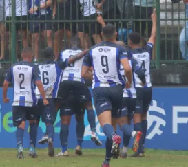 São Gonçalo EC vence e fica a um passo da elite do futebol carioca